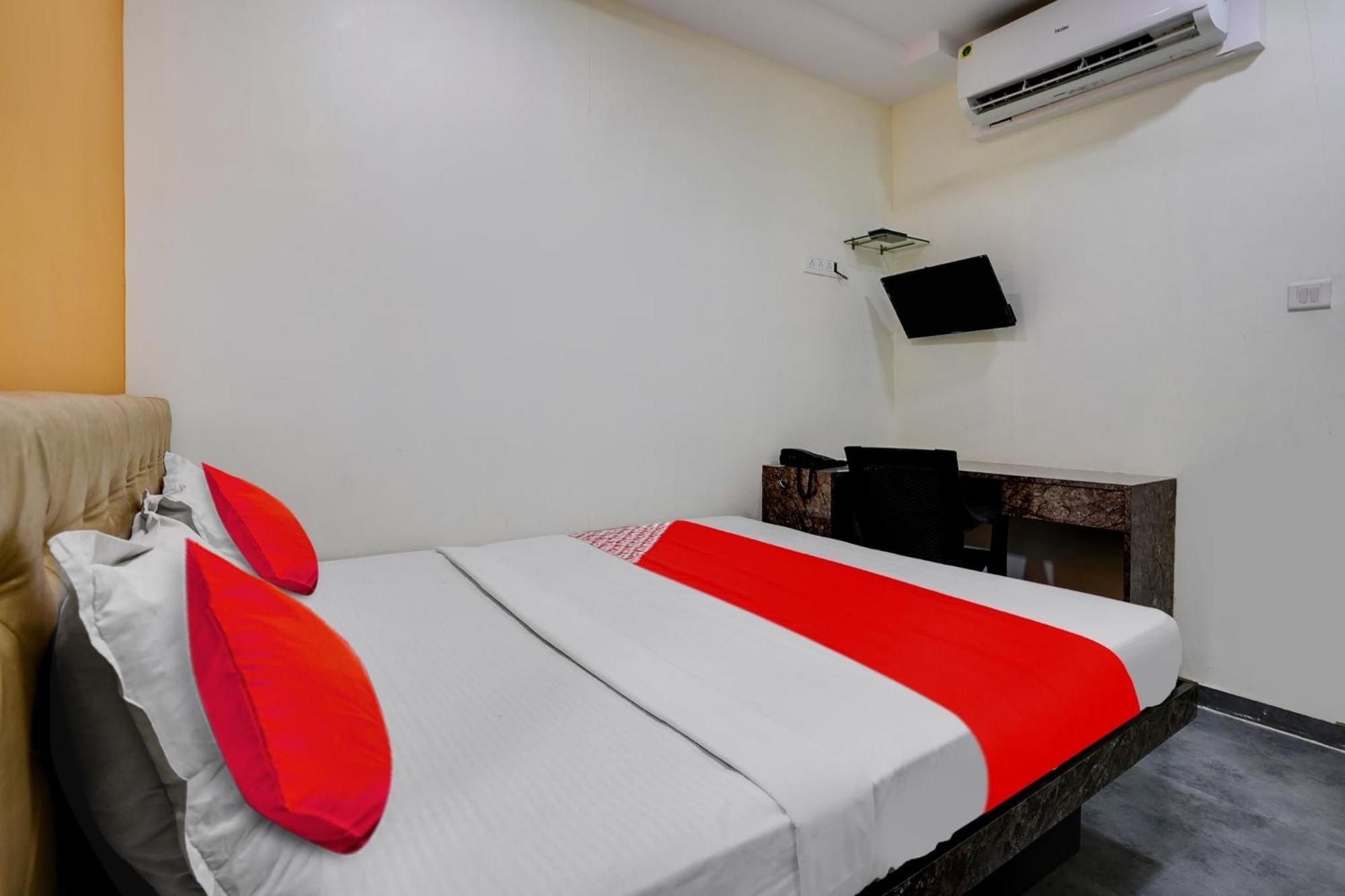 Hotel O Ashwi Navi Mumbai Buitenkant foto